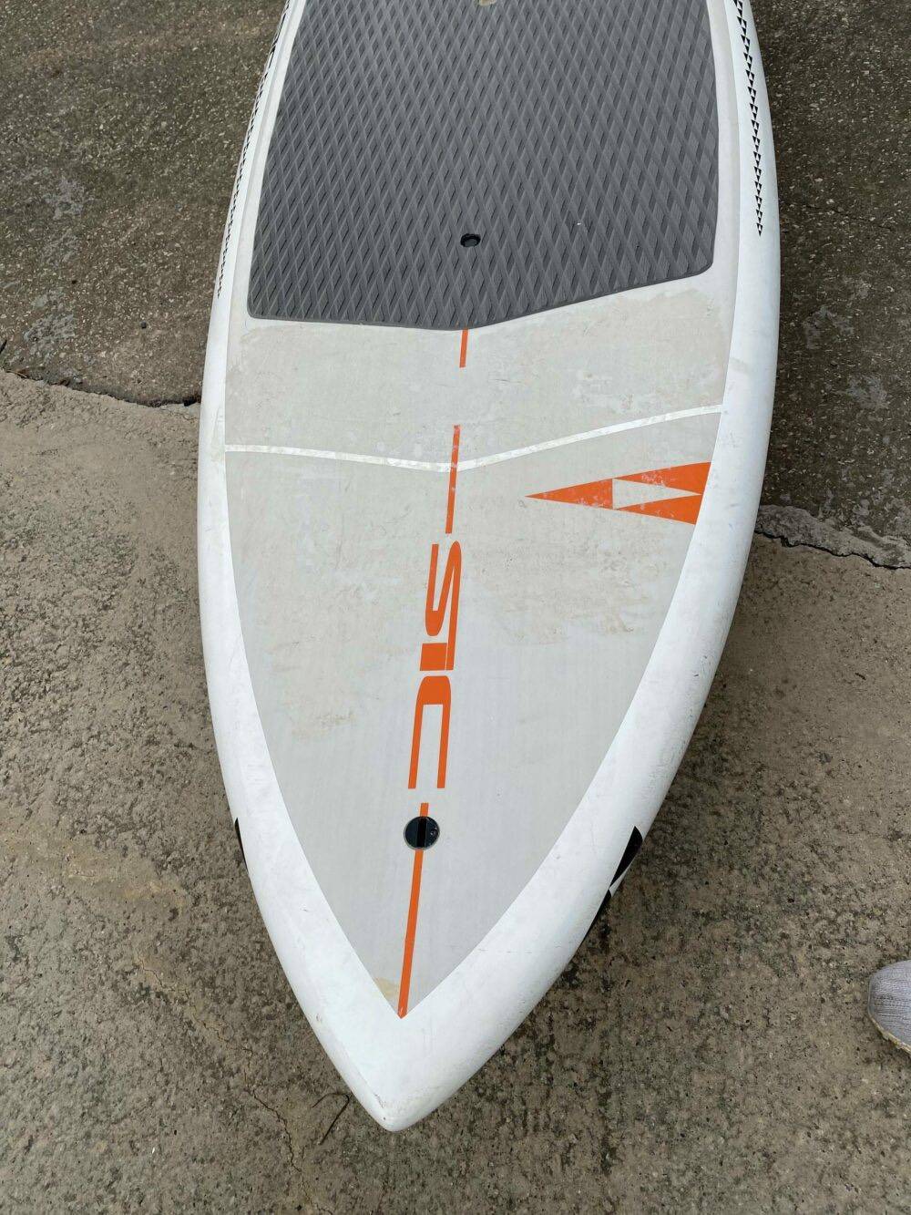 SIC Triton 9.4′ x 30″ 144L Demo