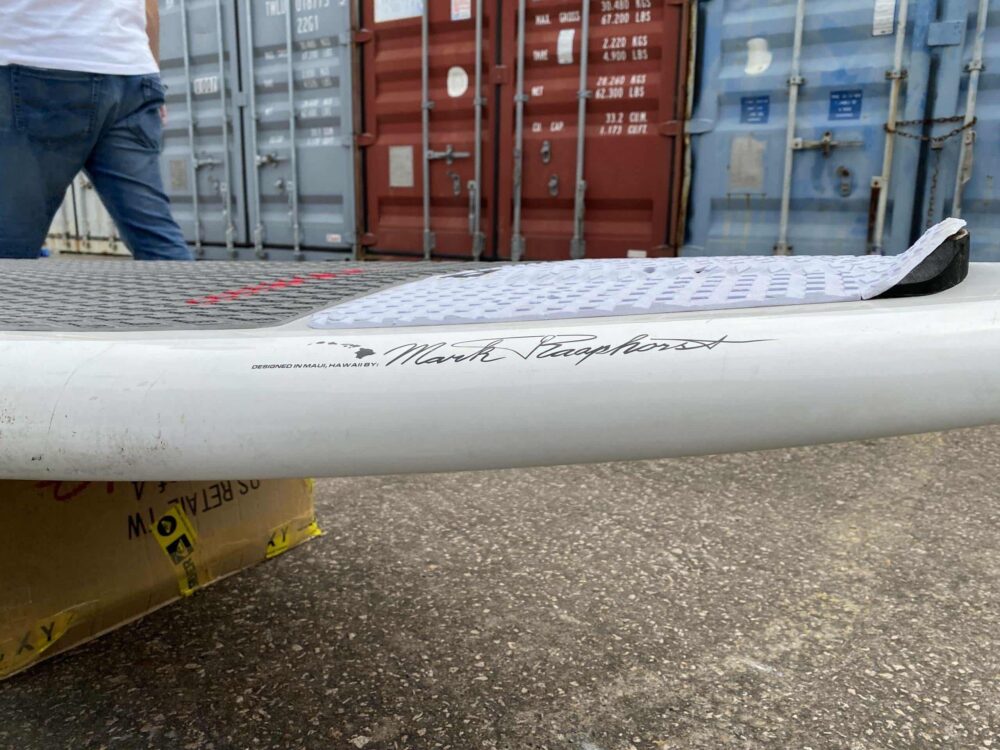 SIC Triton 9.4′ x 30″ 144L Demo