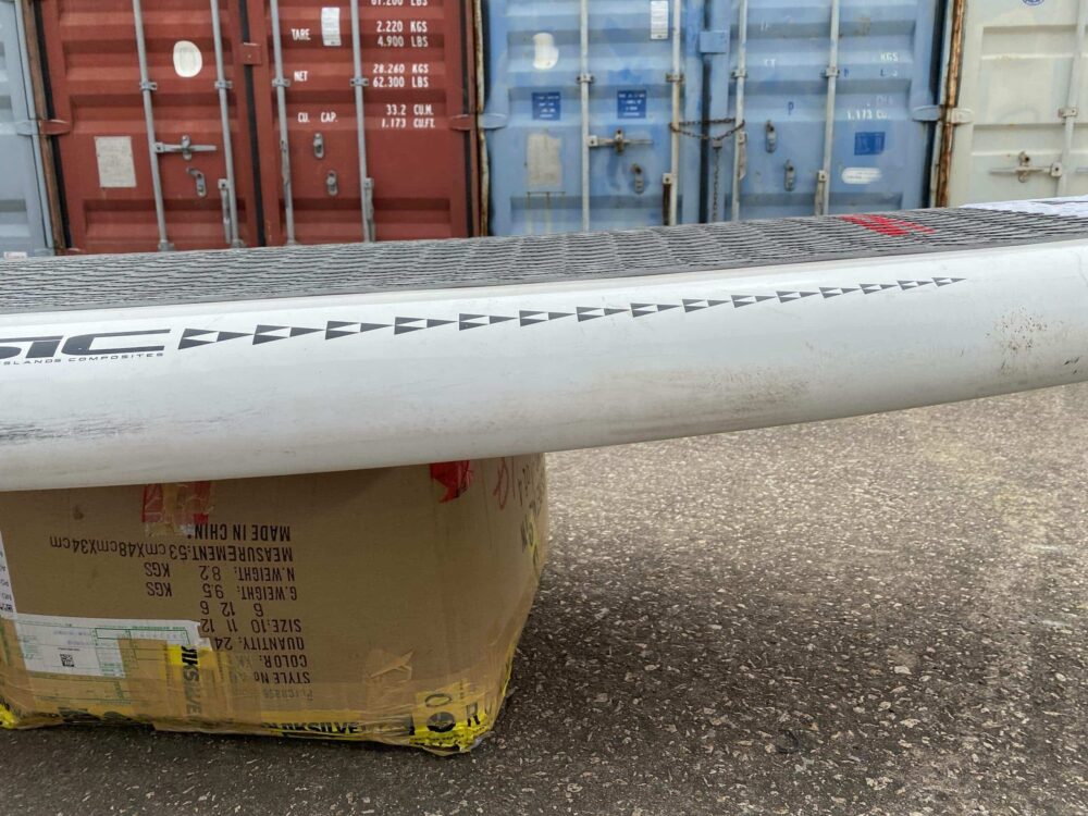 SIC Triton 9.4′ x 30″ 144L Demo
