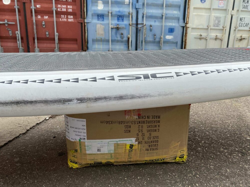 SIC Triton 9.4′ x 30″ 144L Demo