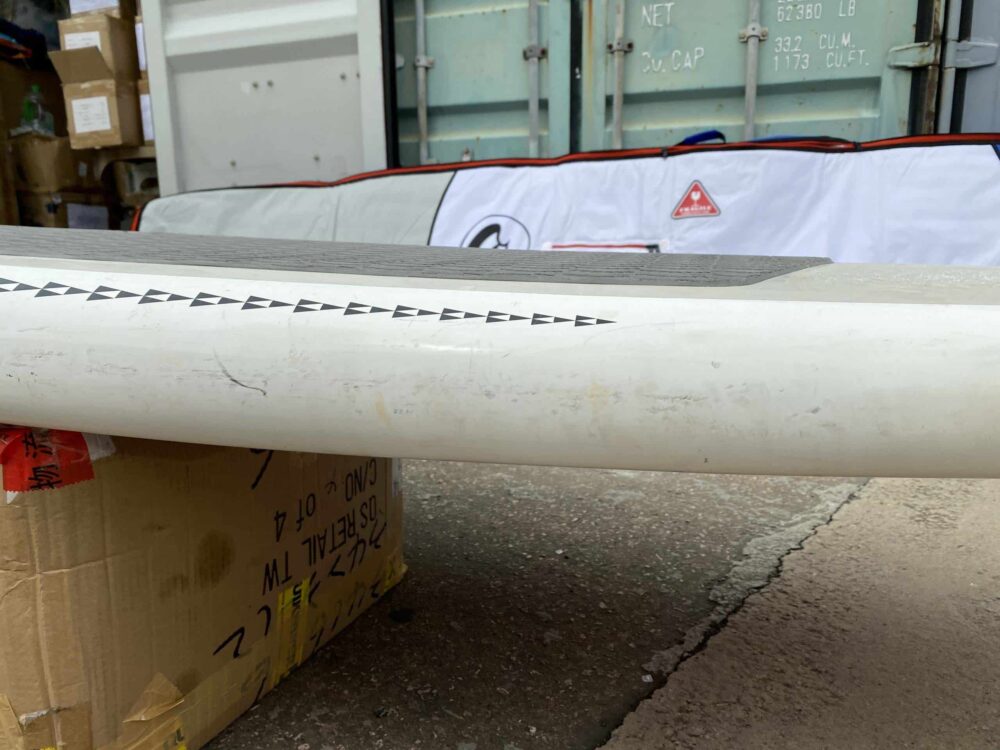SIC Triton 9.4′ x 30″ 144L Demo