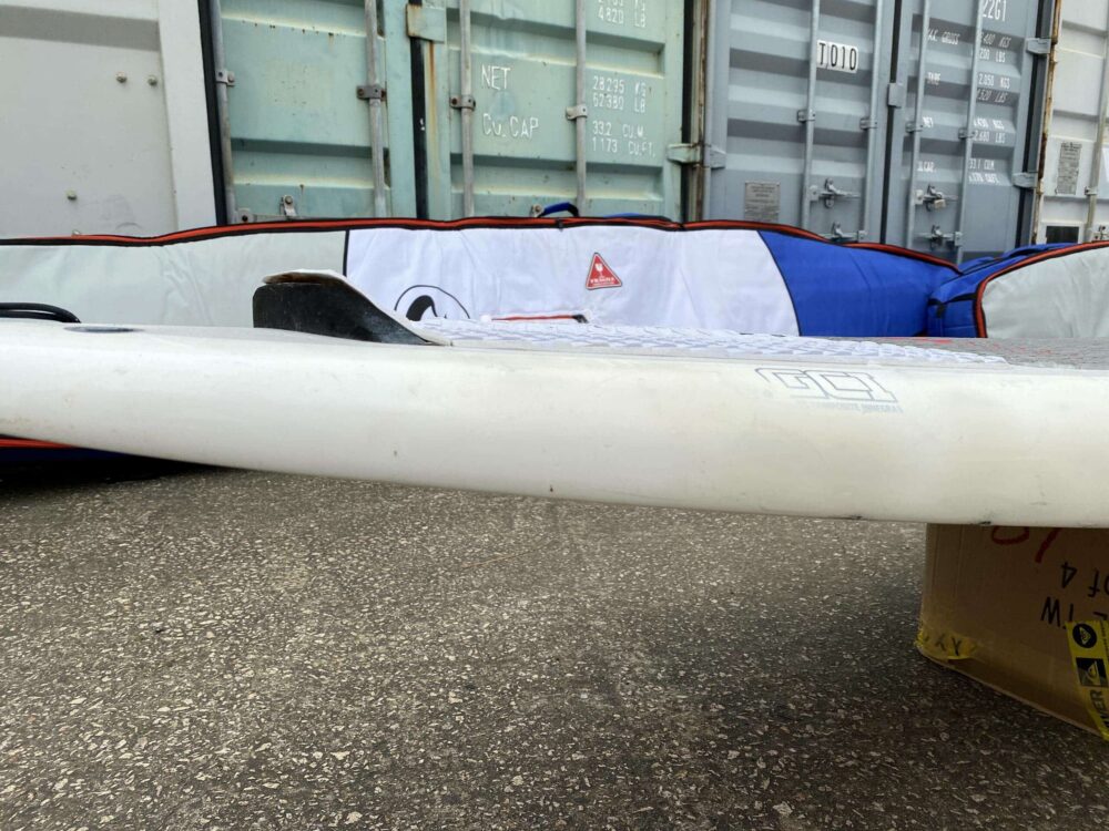 SIC Triton 9.4′ x 30″ 144L Demo