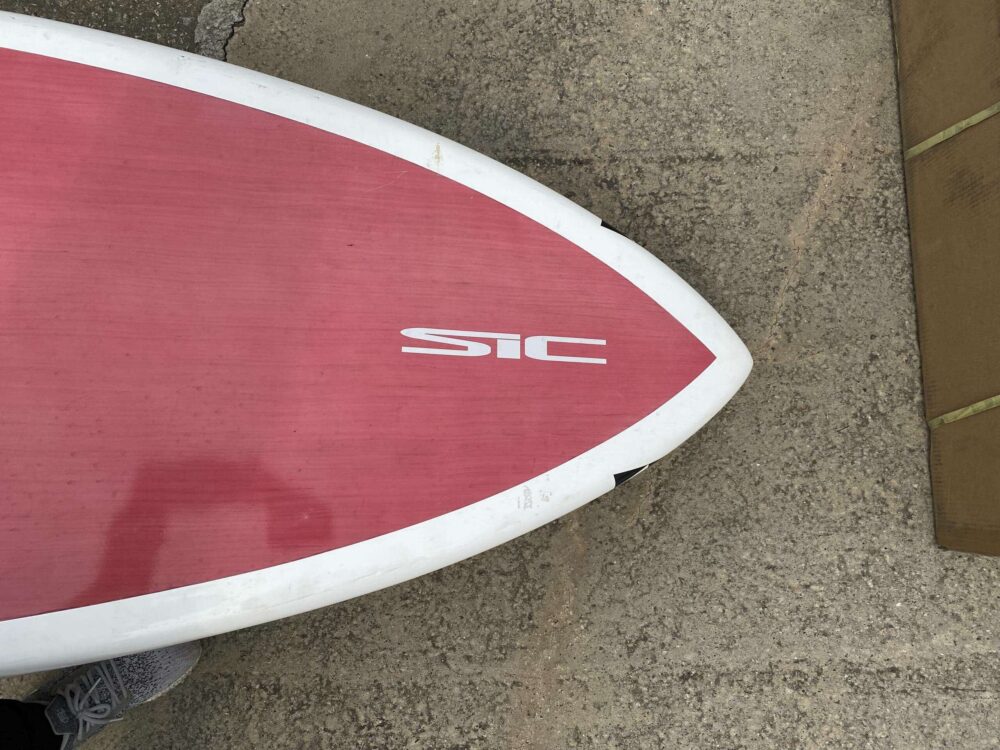SIC Triton 9.4′ x 30″ 144L Demo